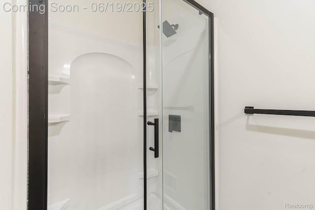 23013 Helen, Southfield, MI 48033 - full bath with a stall shower