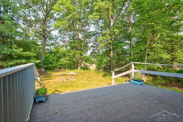 878 S Crooked Tree Ln, Midland, MI 48640 - view of grassy yard