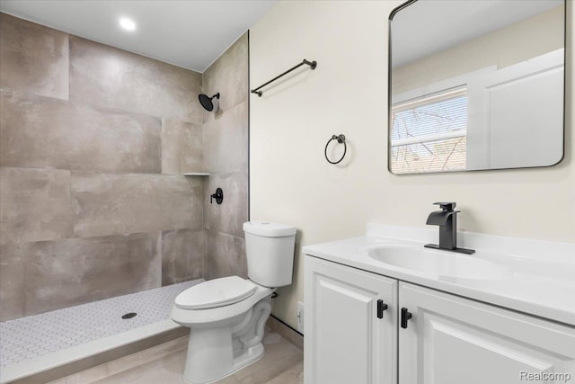 24270 Columbus Ave, Warren, MI 48089 - full bathroom featuring vanity and tiled shower
