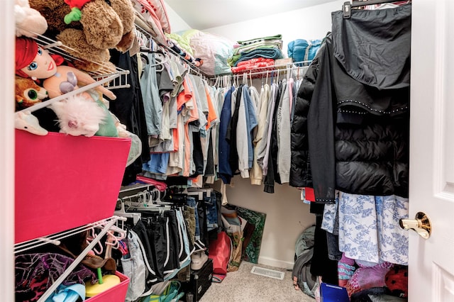 6360 Ray Rd, Swartz Creek, MI 48473 - spacious closet featuring carpet