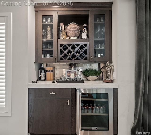 418 E 5th St Unit 2, Royal Oak, MI 48067 - indoor dry bar with beverage cooler and backsplash