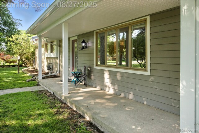 5340 Van Ness Dr, Bloomfield Hills, MI 48302 - photo 3