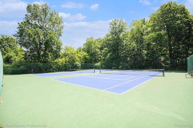 7176 Nottingham, West Bloomfield, MI 48322 - view of tennis court with community basketball court