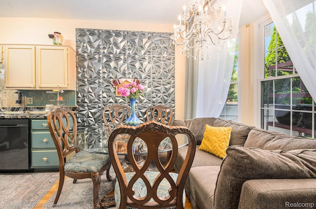 7176 Nottingham, West Bloomfield, MI 48322 - dining room with a chandelier and light wood finished floors