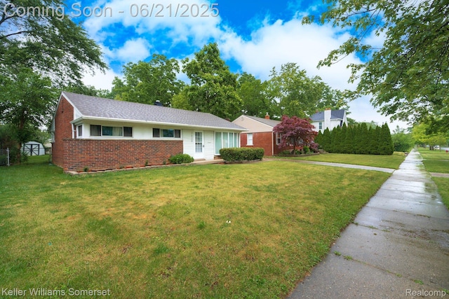 3620 Chester Rd, Royal Oak, MI 48073 - view of front of property featuring brick siding and a front yard