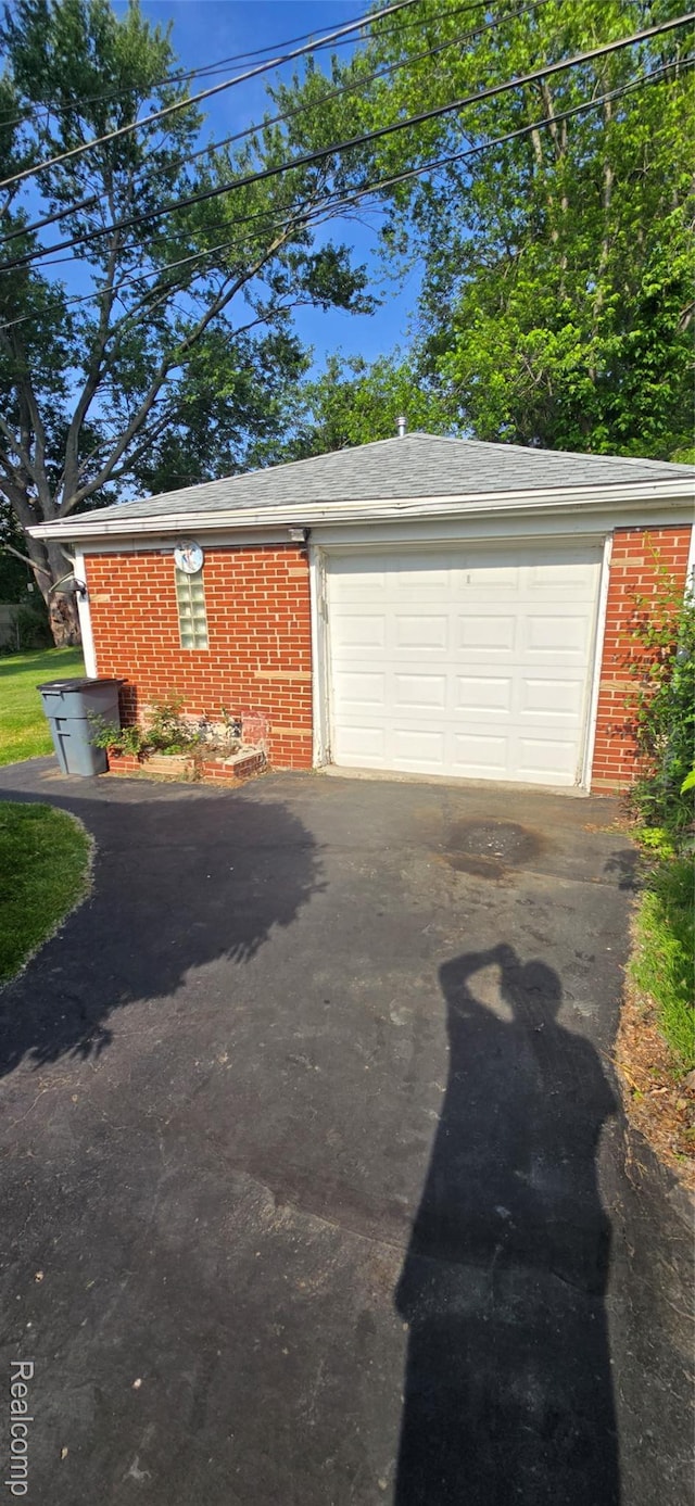 25459 Curie Ave, Warren, MI 48091