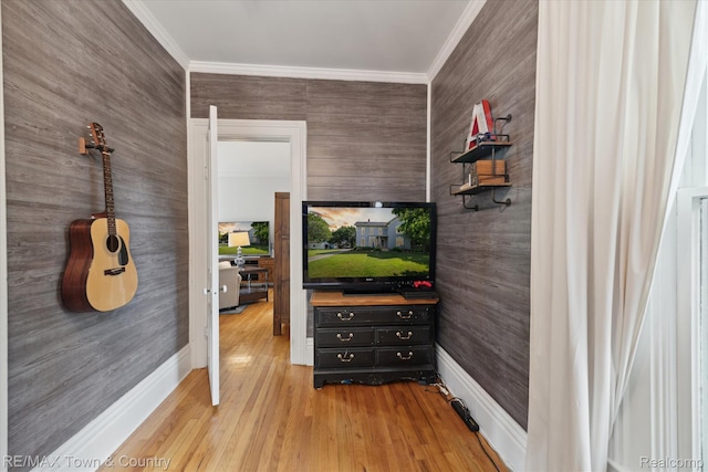 6501 River Rd, Flushing, MI 48433 - hall with ornamental molding and light wood-style flooring