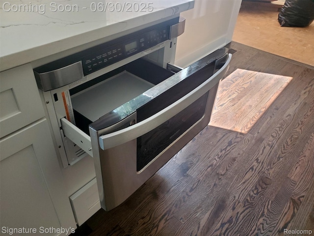 2200 Brenthaven Dr E, Bloomfield, MI 48304 - kitchen with dark wood-type flooring and beverage cooler