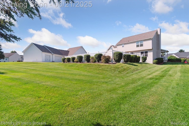 9145 Woodridge Dr, Davison, MI 48423 - view of green lawn