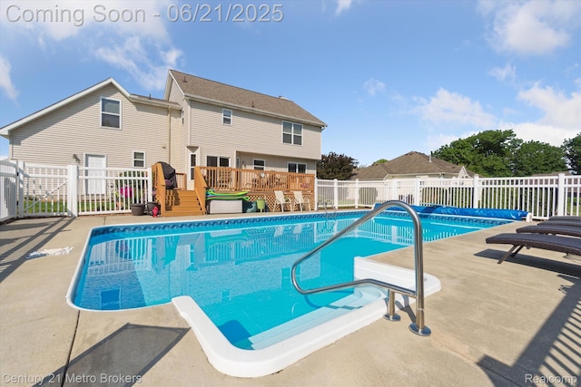 9145 Woodridge Dr, Davison, MI 48423 - view of swimming pool featuring a patio area