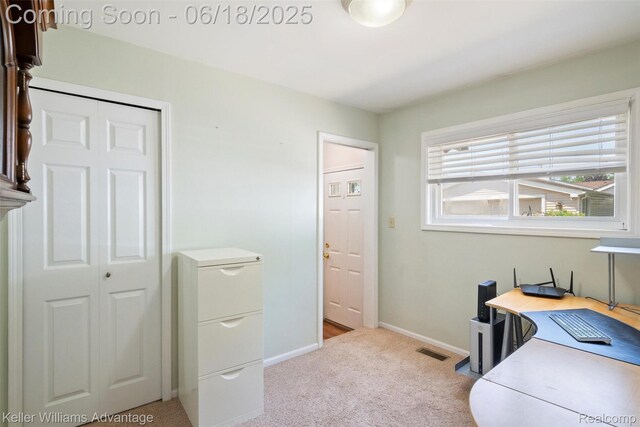 37862 Parkhurst St, Livonia, MI 48154 - home office with light carpet and baseboards