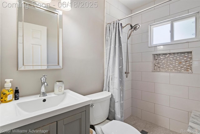 37862 Parkhurst St, Livonia, MI 48154 - bathroom with vanity and tiled shower