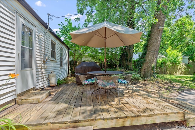 11228 Hudson Ave, Warren, MI 48089 - deck featuring outdoor dining area