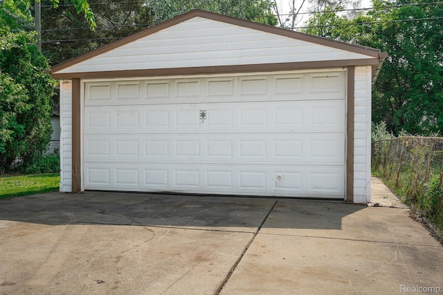 23082 Tuscany Ave, Eastpointe, MI 48021 - photo 5