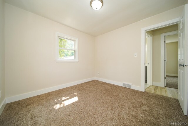 23082 Tuscany Ave, Eastpointe, MI 48021 - photo 40