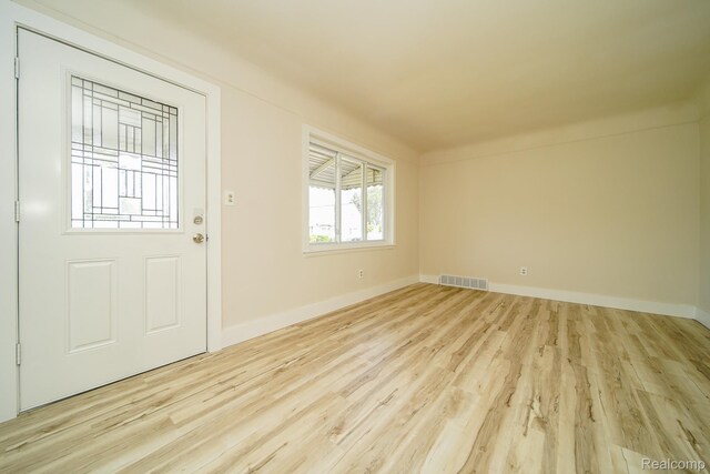 23082 Tuscany Ave, Eastpointe, MI 48021 - photo 10