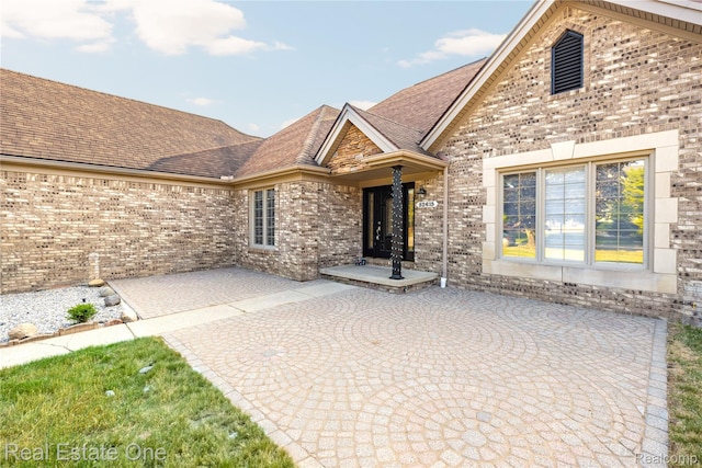 52615 Seven Oaks Dr, Shelby Twp, MI 48316 - view of patio / terrace