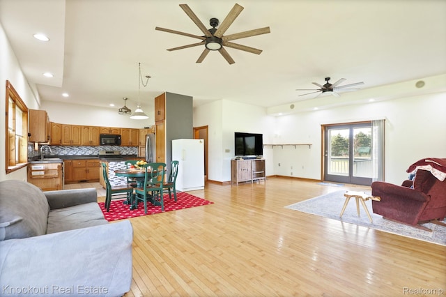 5490 Rupprecht Rd, Vassar, MI 48768 - living area with ceiling fan, light wood-type flooring, and recessed lighting