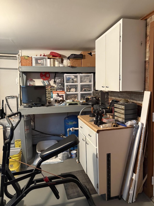 2065 Reggie Dr, Benton Harbor, MI 49022 - view of storage area