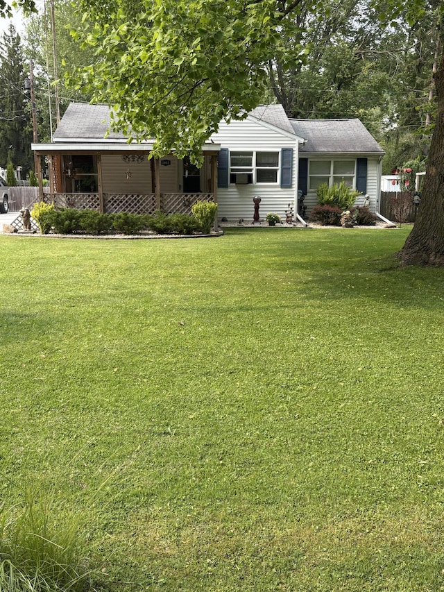 2065 Reggie Dr, Benton Harbor, MI 49022 - view of front of house with covered porch