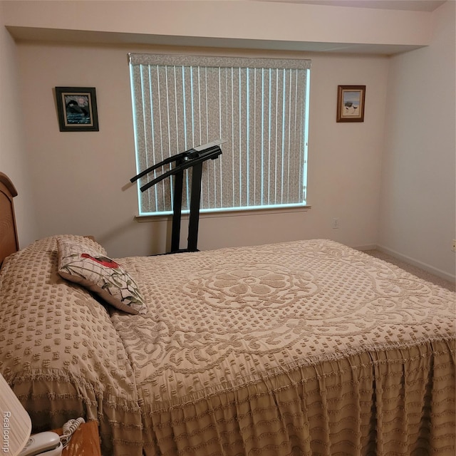22865 Woodcreek Dr, Taylor, MI 48180 - bedroom with baseboards