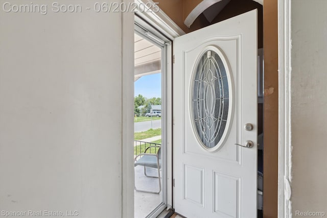 17398 Hanna St, Melvindale, MI 48122 - view of entrance foyer