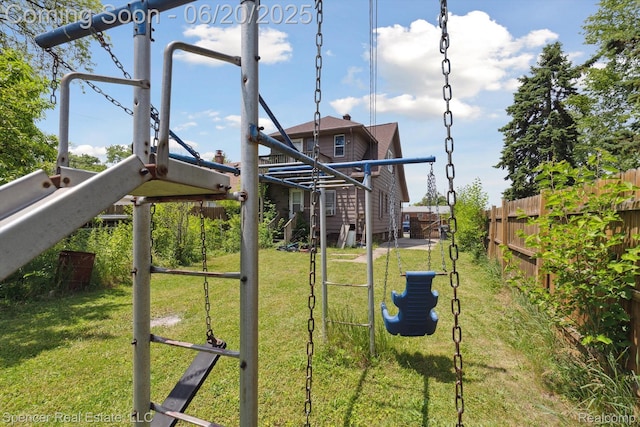 17398 Hanna St, Melvindale, MI 48122 - fenced backyard with a playground