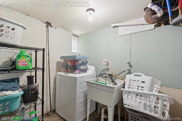 17398 Hanna St, Melvindale, MI 48122 - laundry room featuring washer / clothes dryer and concrete block wall