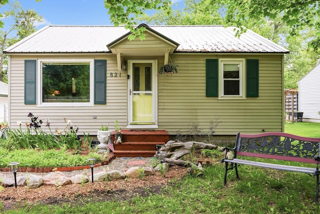 821 Indian Trail Blvd, Traverse City, MI 49686 - photo 1