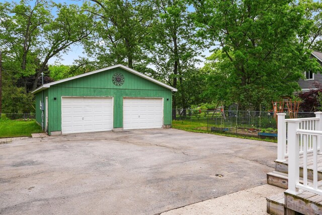 821 Indian Trail Blvd, Traverse City, MI 49686 - photo 28