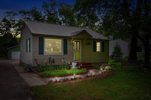821 Indian Trail Blvd, Traverse City, MI 49686 - photo 33