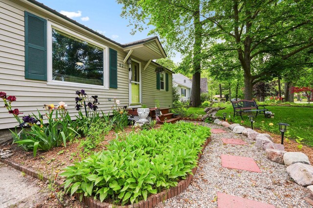 821 Indian Trail Blvd, Traverse City, MI 49686 - photo 5