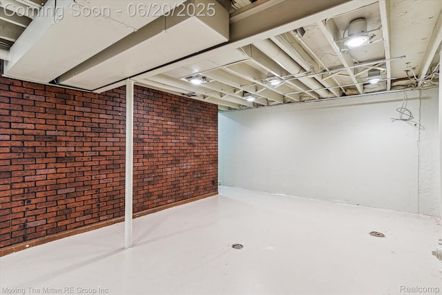 49212 Kimberly Ann Ln, Chesterfield, MI 48051 - finished below grade area with brick wall