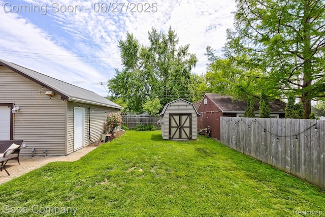 3626 Prairie Ave, Berkley, MI 48072 - fenced backyard featuring a storage unit and a patio area