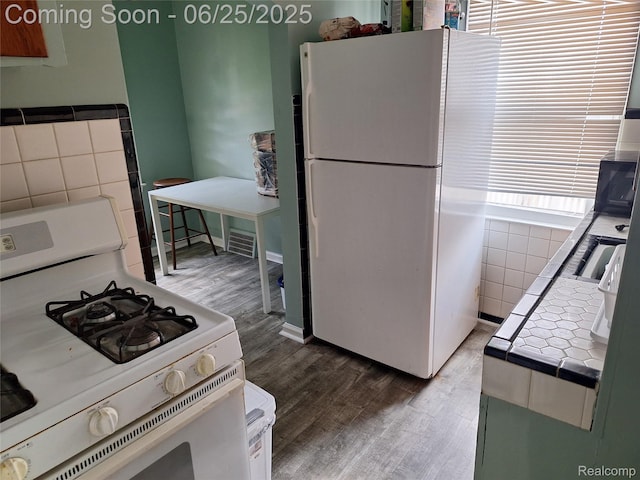 11529 Roxbury St, Detroit, MI 48224 - photo 18