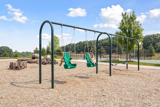8167 Turning Stone, Kalamazoo, MI 49009 - view of community jungle gym