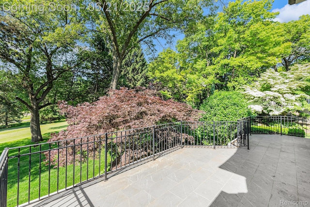5387 Bristol Parke Dr, Clarkston, MI 48348 - view of patio