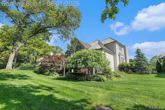 5387 Bristol Parke Dr, Clarkston, MI 48348 - view of grassy yard