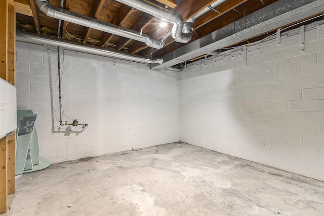 390 W Muskegon Ave, Muskegon, MI 49440 - unfinished below grade area with a water meter