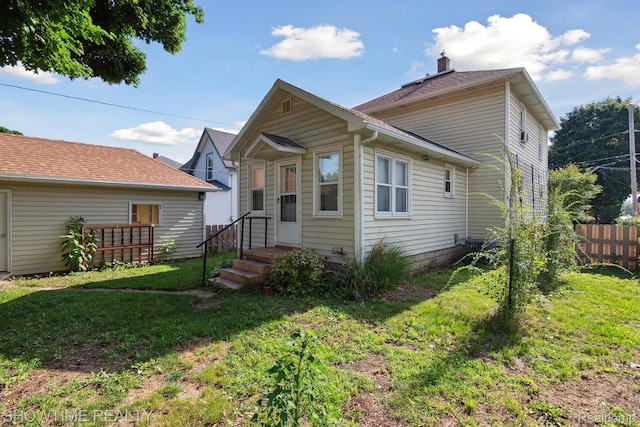 34 Charles St, Hillsdale, MI 49242 - back of property