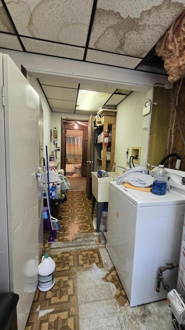 211 Skocelas Rd N, Manistee, MI 49660 - laundry area with washer / clothes dryer