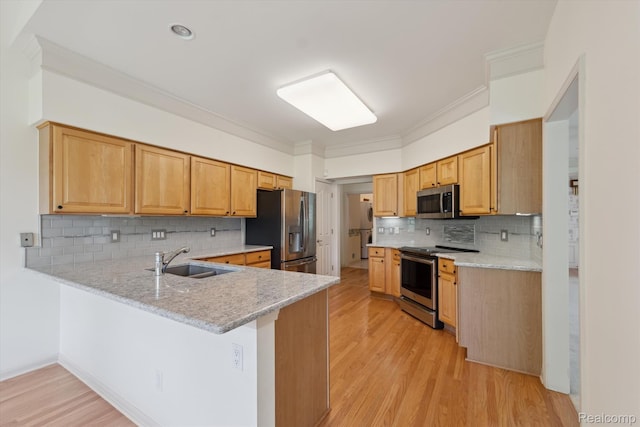 1921 Dunham Dr, Rochester, MI 48306 - kitchen featuring appliances with stainless steel finishes, tasteful backsplash, light wood-type flooring, a peninsula, and crown molding