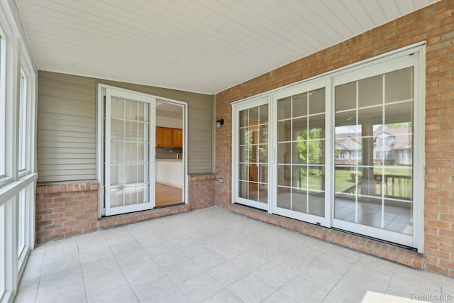 1921 Dunham Dr, Rochester, MI 48306 - view of unfurnished sunroom