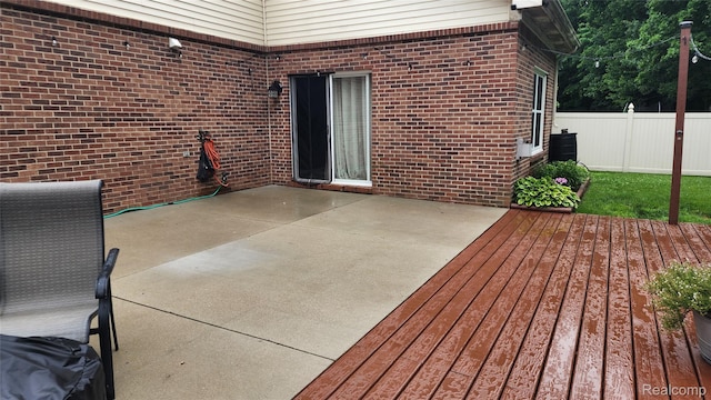 29390 Juniper St, Trenton, MI 48183 - view of patio / terrace with a deck