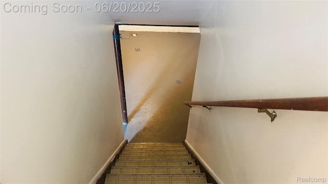 23930 Eureka Ave, Warren, MI 48091 - view of stairs