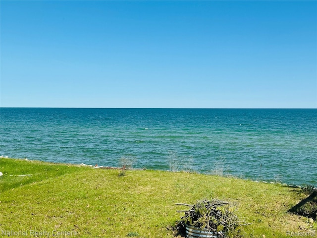 1390 N US-23, East Tawas, MI 48730 - water view