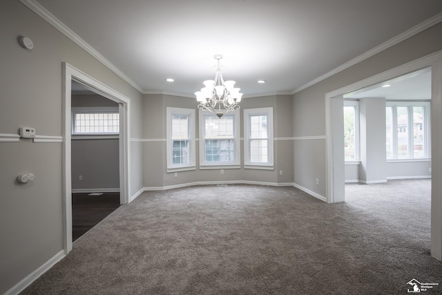901 Chicago Blvd, Detroit, MI 48202 - carpeted spare room with a chandelier, crown molding, recessed lighting, and a smoke detector