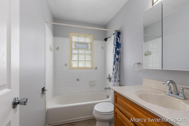 1372 Brookmark St SE, Kentwood, MI 49508 - full bathroom featuring vanity and shower / bath combo