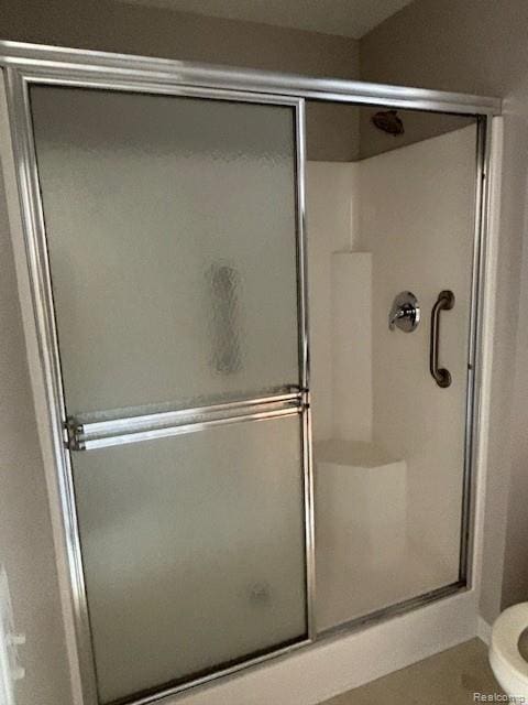 5959 Augusta Ln Unit 20, Grand Blanc, MI 48439 - full bath with a shower with shower door
