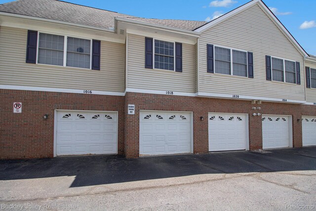 1018 Shiawassee Cir, Howell, MI 48843 - photo 19